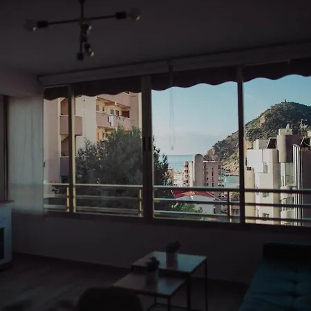 Bonito Con Piscina. Benidorm
